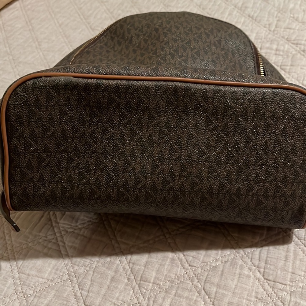 Michael Kors Medium Logo Backpack - Picture 9 of 10